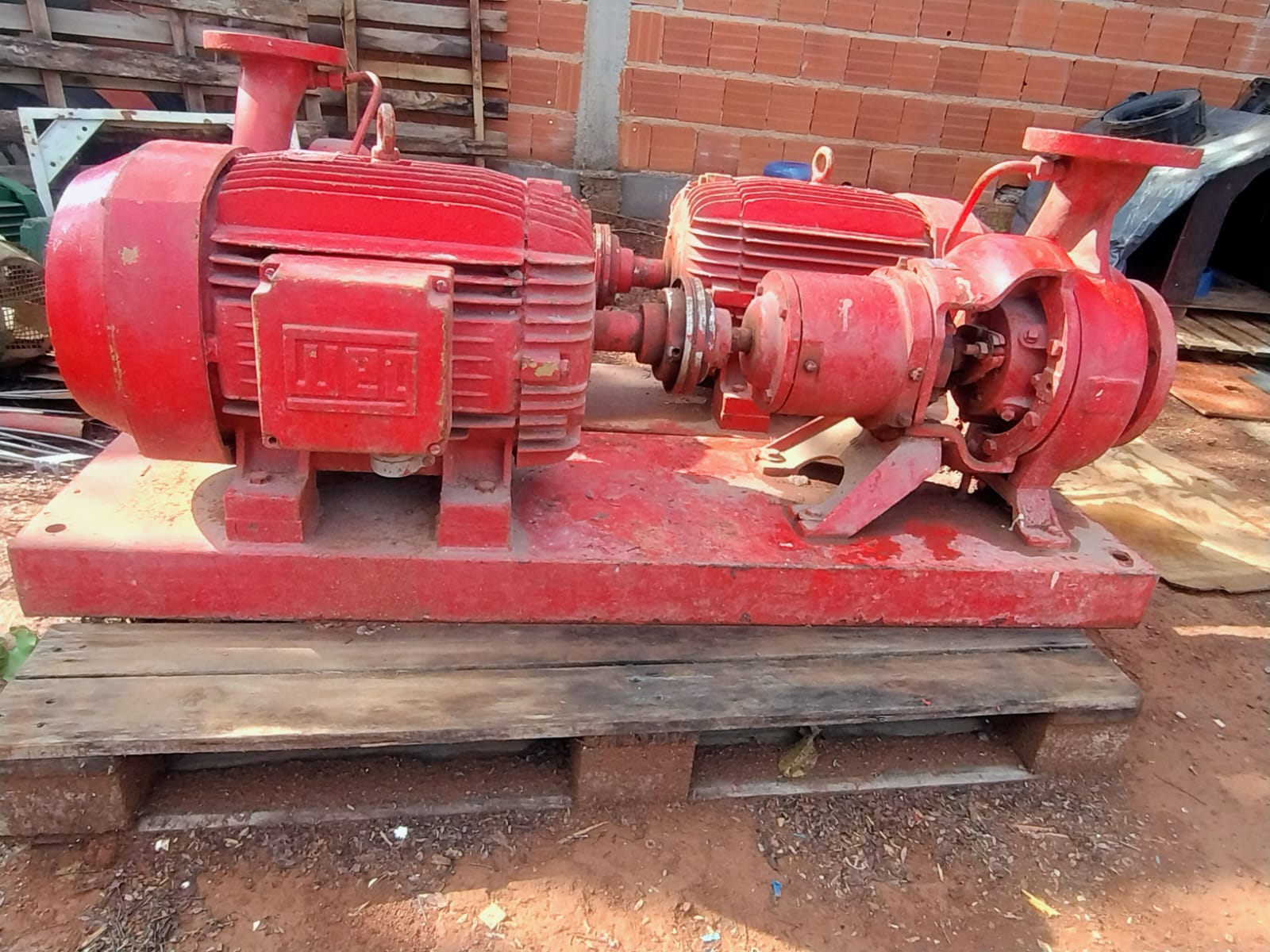 Motor 30cv com Bomba  d'água acoplada 